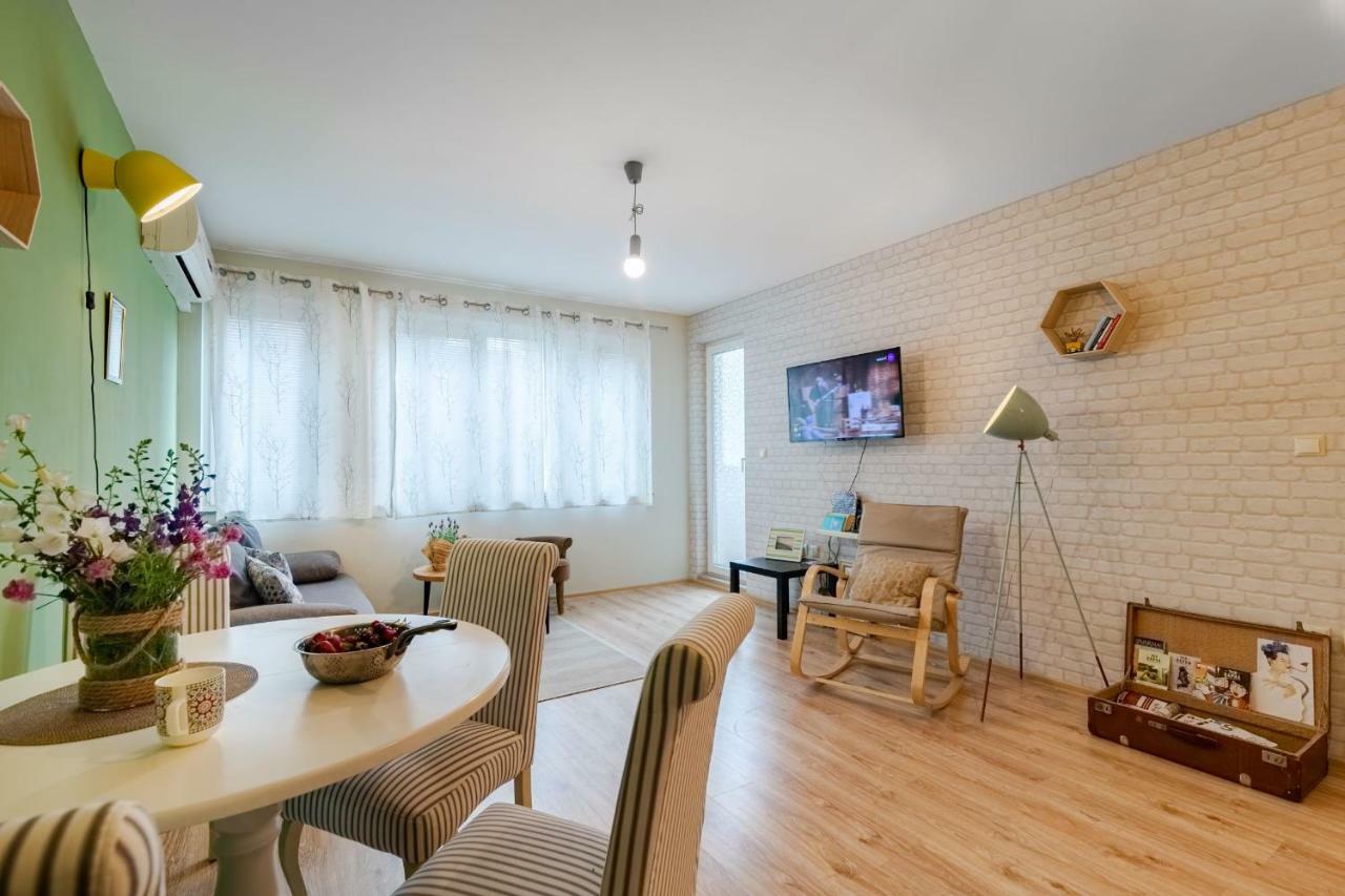 Soulful Apartments Varna Buitenkant foto